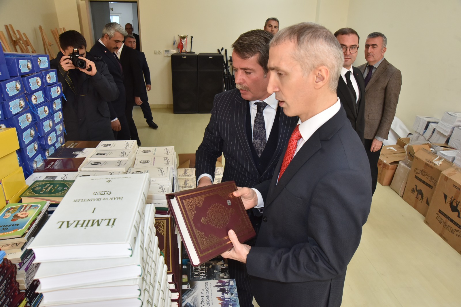 Başkan Okumuş’tan Ceza İnfaz Kurumu Kütüphanelerine 6000 Adet Kitap Bağışı