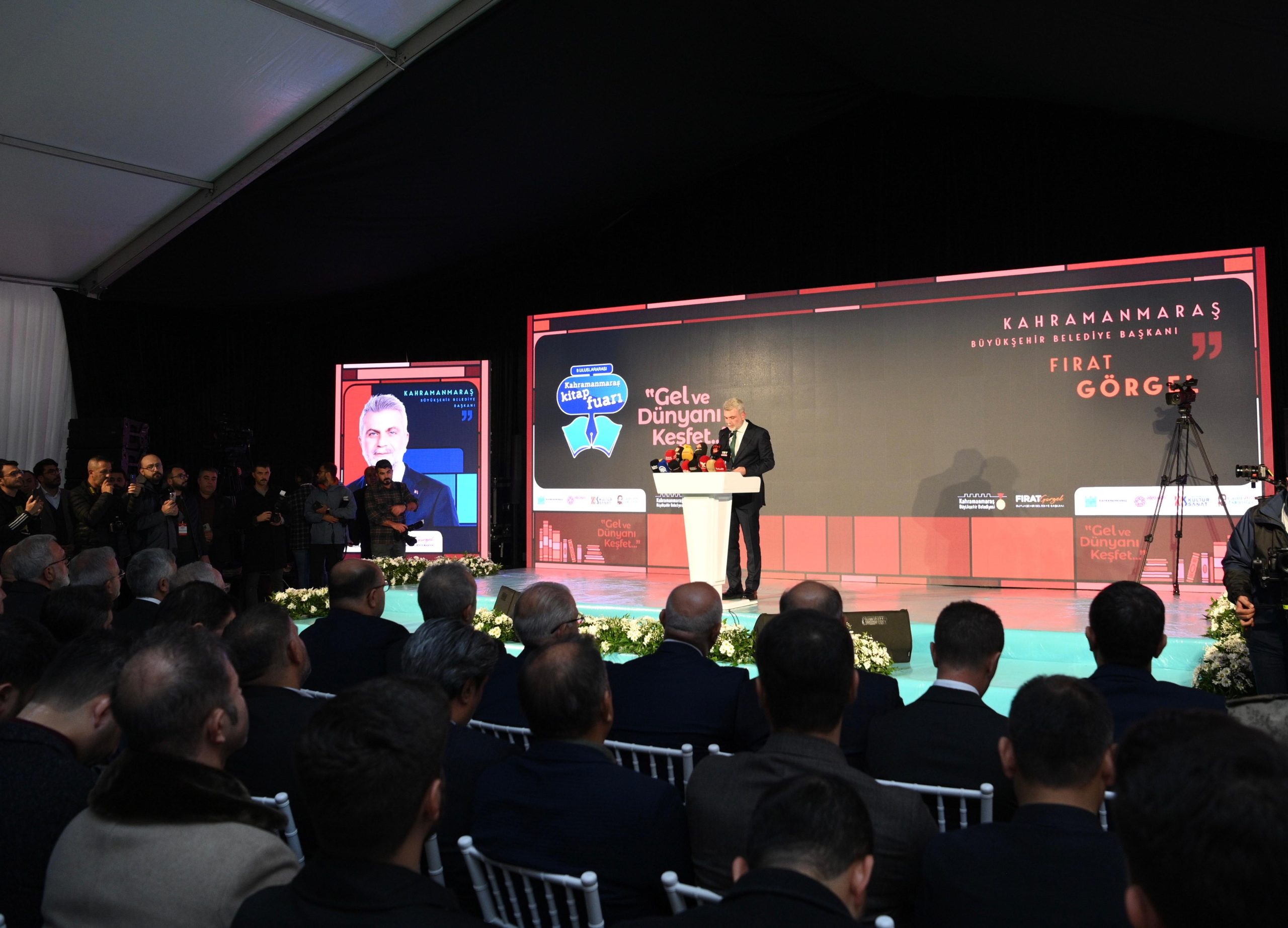 Anadolu’nun En Büyük Kitap Fuarı Kapılarını Misafirlerine Açtı