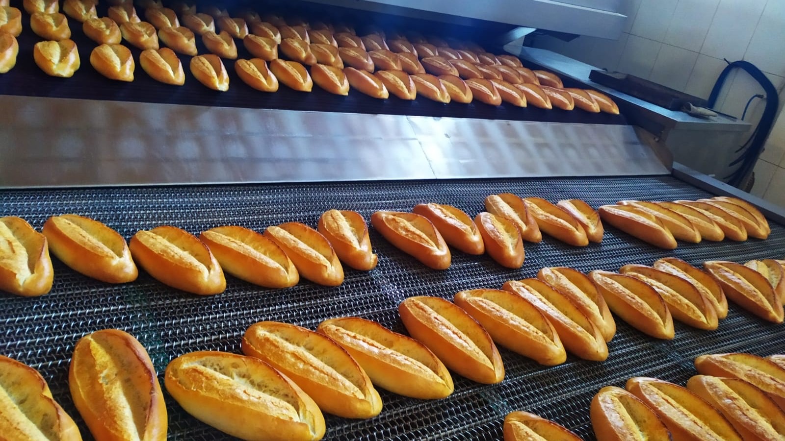 Büyükşehir, Günlük 50 Bin Halk Ekmeği İftar Sofralarıyla Buluşturuyor