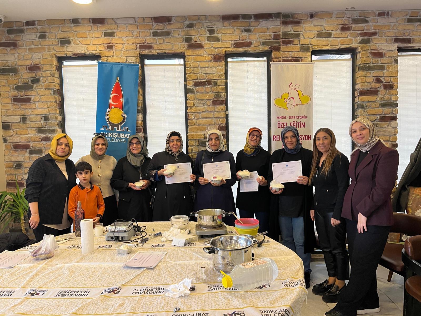 KİÜ’lü kadın akademisyenlerden Kadınlar Günü’ne özel DOKMER’de anlamlı atölye çalışması