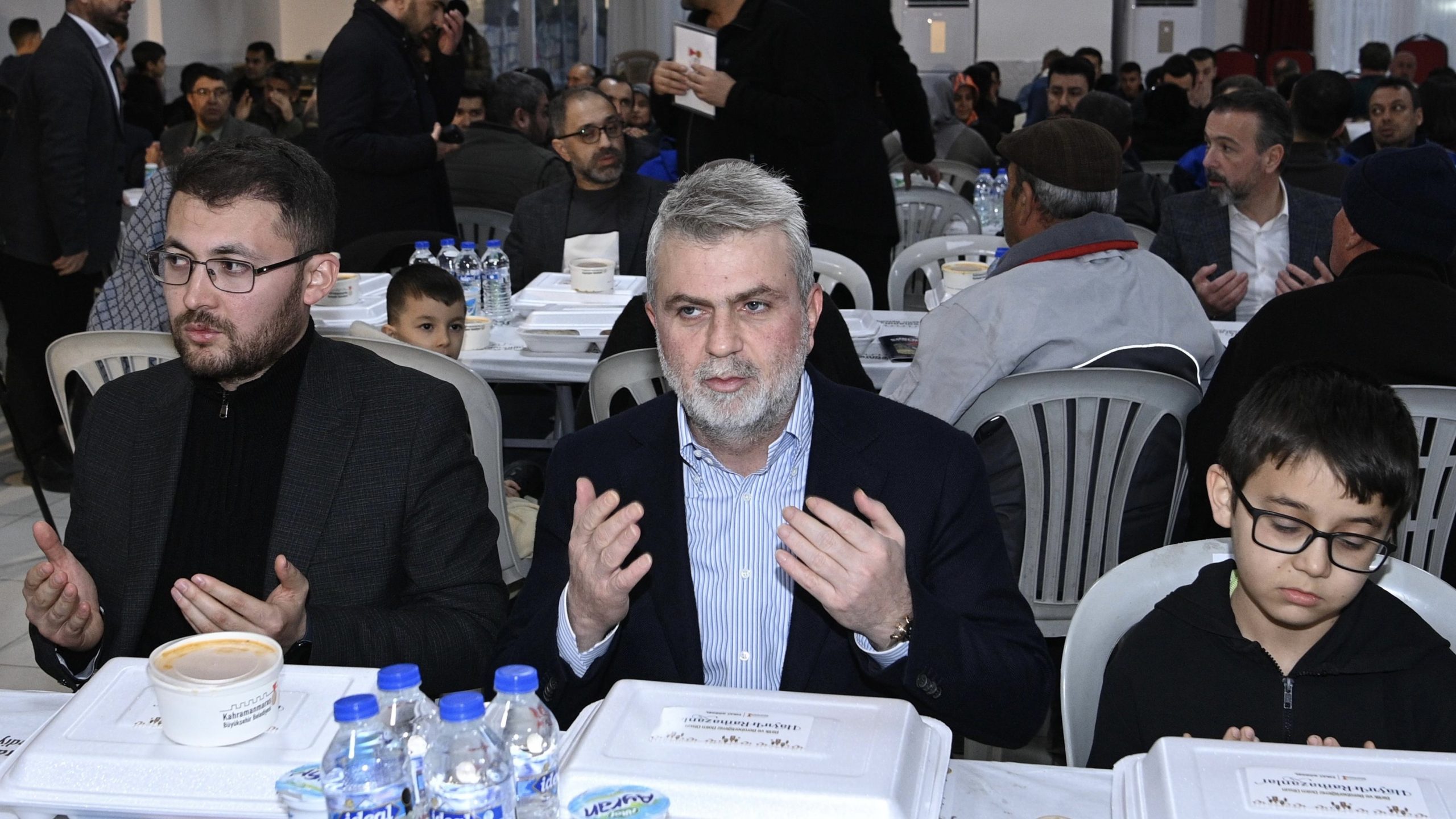 Büyükşehir’in Gönül Sofrası Çağlayancerit’te Kuruldu 