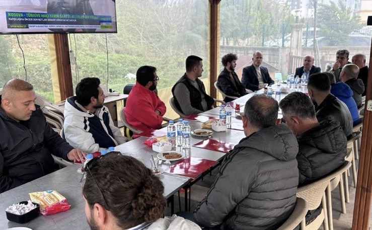 GELECEĞİN ANTRENÖRLERİNE “İNSAN” ODAKLI VİZYON: UEFA C BELGELERİ SAHİPLERİNİ BULDU.
