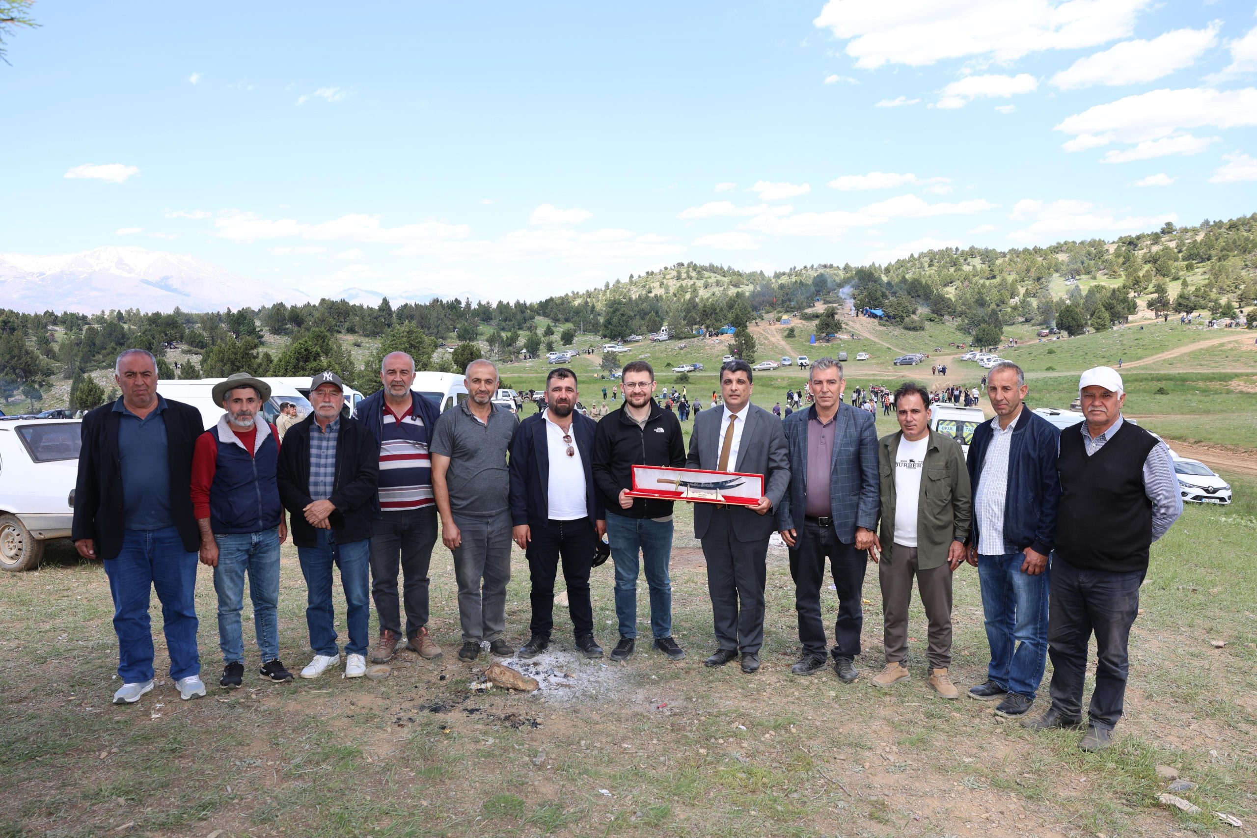 14.Geleneksel Helete Kiraz Yayla Şenliği Coşkuyla Gerçekleştirildi